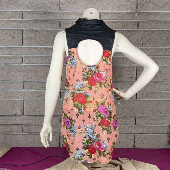 Beautiful top Material girl - Picture 2 of 4